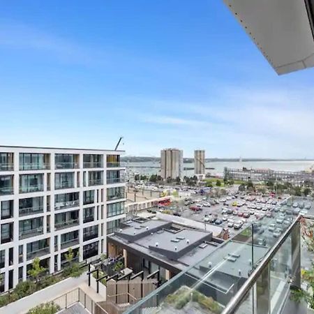 Sleek Modern Studio With Balcony Auckland Exterior foto