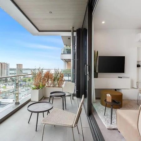Sleek Modern Studio With Balcony Auckland Exterior foto