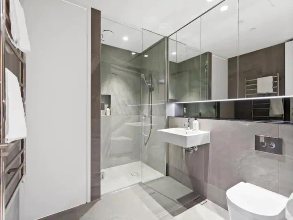 Sleek Modern Studio With Balcony Auckland Exterior foto